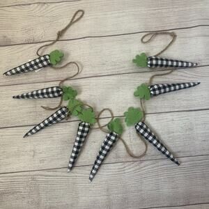 Rabbit Hill Farm Buffalo Plaid Carrot Garland with Jute Twine String 6ft Long
